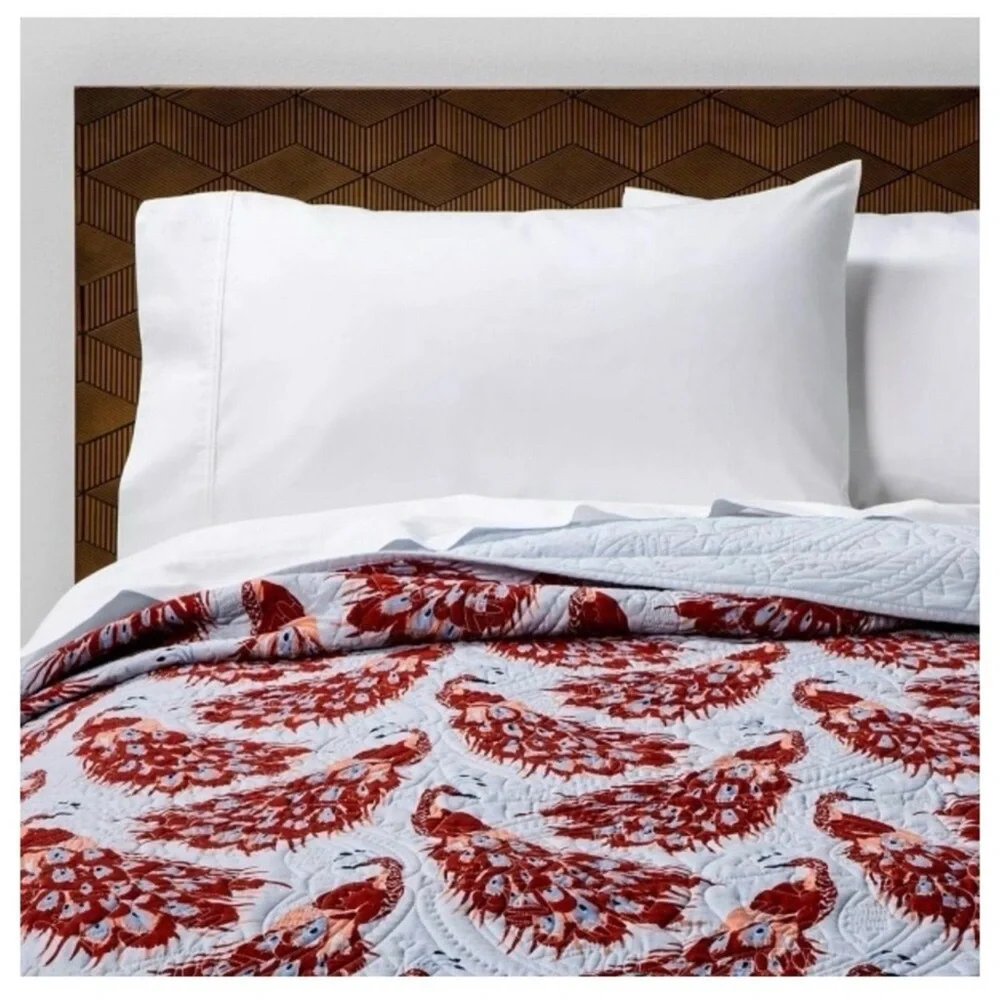 Opalhouse Medallion Stitch Quilt Twin/XL Twin Peacock - Blue and Red - NWT